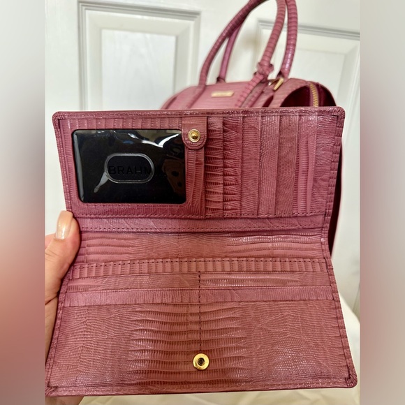 🥀 NWT Brahmin Rose Thornfield Caroline and Ady Set 🥀 - Picture 6 of 10